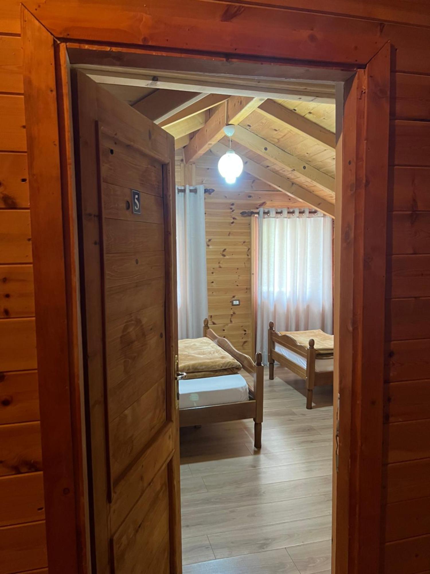Vila Pepaj Razëm Exteriér fotografie