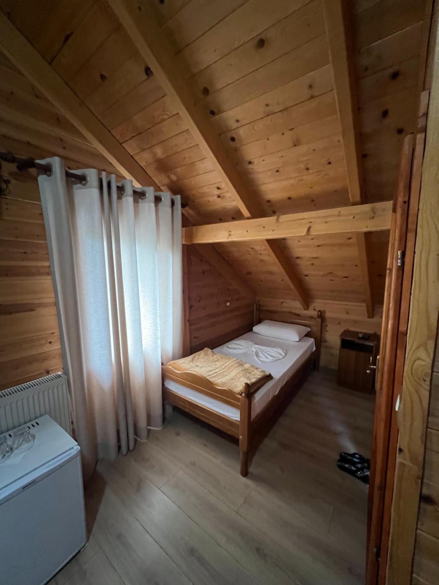 Vila Pepaj Razëm Exteriér fotografie