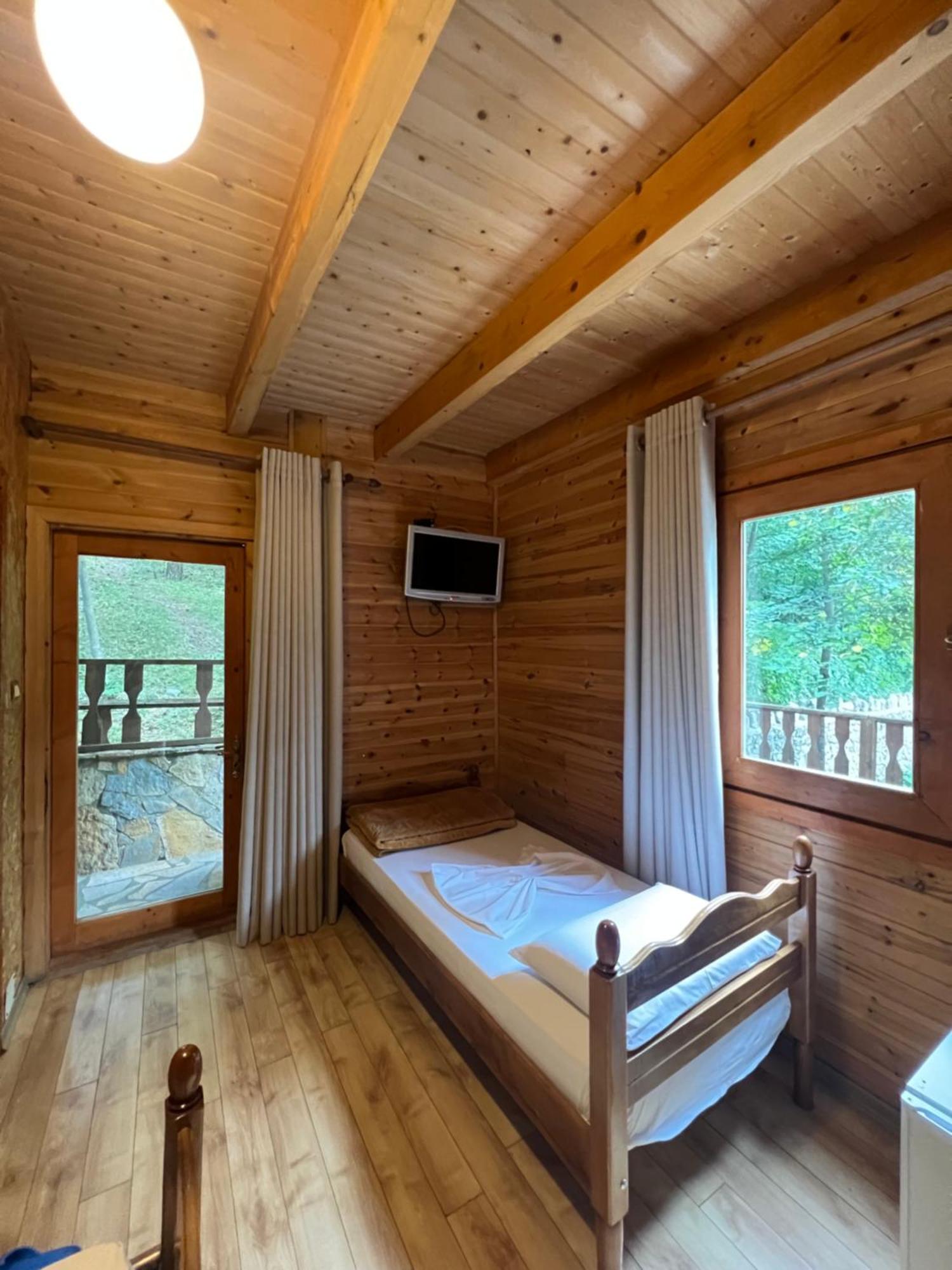 Vila Pepaj Razëm Exteriér fotografie