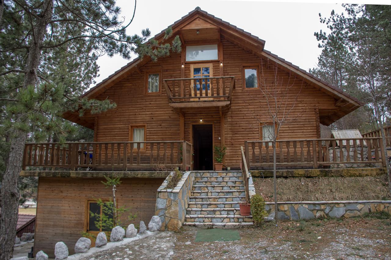 Vila Pepaj Razëm Exteriér fotografie